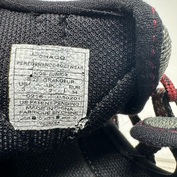 Chaco Outcross Trail Kids Closed Toe Sandals Gray Red Size 3 - Picture 8 of 10